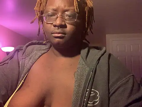 BigKittyRaven online show from 01-07-25, 05:22