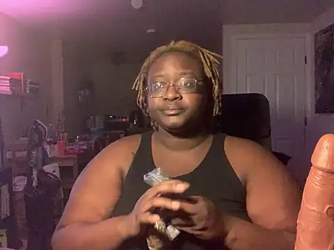 BigKittyRaven online show from 02-07-25, 04:37