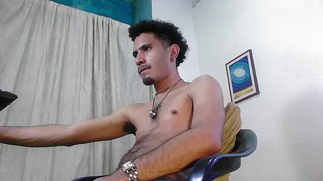 Snapshot of coleman160 chatting on 01-06-25, 02:37 coleman160 online show from 01-06-25, 02:37