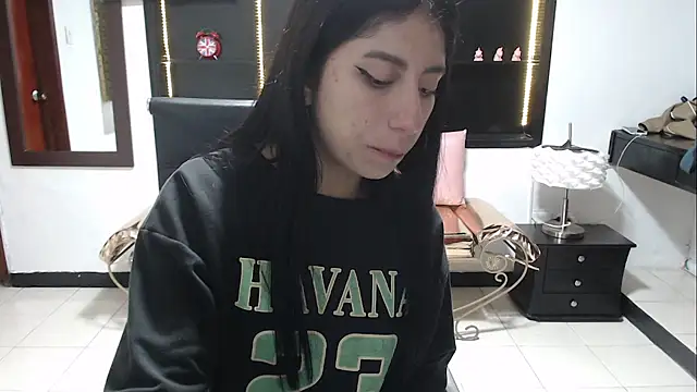 Angela Diaz  online show from 12-28-24, 11:09