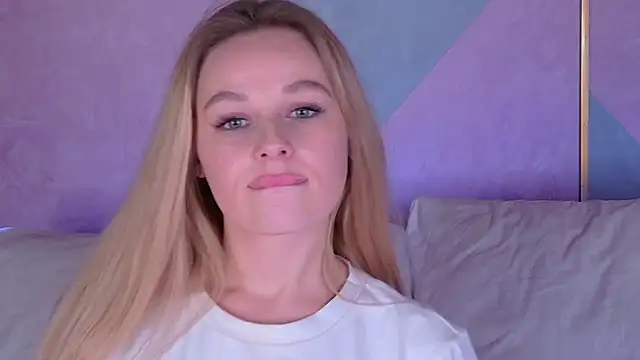 BeatriceEsmont online show from 01-13-25, 11:38