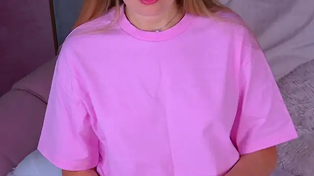 BeatriceEsmont online show from 10-13-25, 07:25