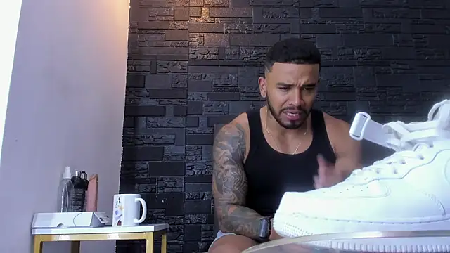 bruno miller  online show from 11-28-25, 08:33