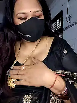 Snapshot of Mayuri77 chatting on 01-07-25, 03:57 Mayuri77 online show from 01-07-25, 03:57