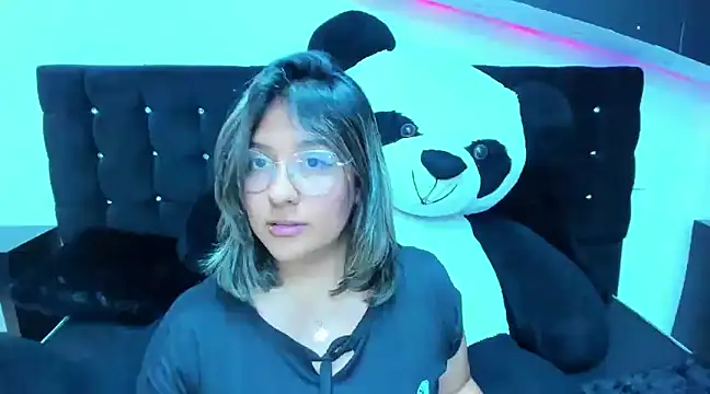 Snapshot of Pandoracherry chatting on 01-04-25, 09:54 Pandoracherry online show from 01-04-25, 09:54