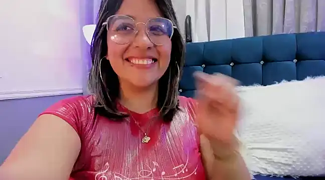 Snapshot of Pandoracherry chatting on 02-19-25, 07:17 Pandoracherry online show from 02-19-25, 07:17