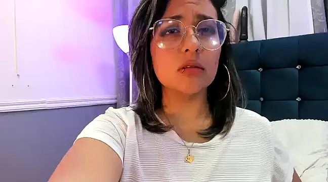 Snapshot of Pandoracherry chatting on 02-23-25, 05:56 Pandoracherry online show from 02-23-25, 05:56