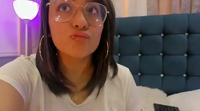 Snapshot of Pandoracherry chatting on 03-10-25, 12:15 Pandoracherry online show from 03-10-25, 12:15