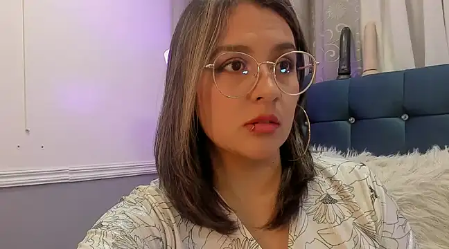 Snapshot of Pandoracherry chatting on 03-15-25, 02:14 Pandoracherry online show from 03-15-25, 02:14