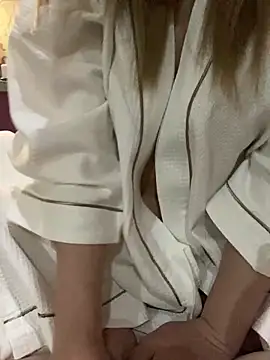 Remi official online show from 12-15-24, 02:05