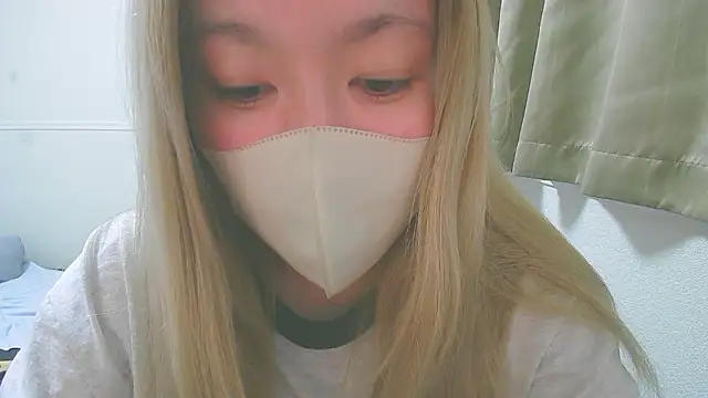 Snapshot of Remi_official chatting on 05-17-26, 09:38 Remi official online show from 05-17-26, 09:38
