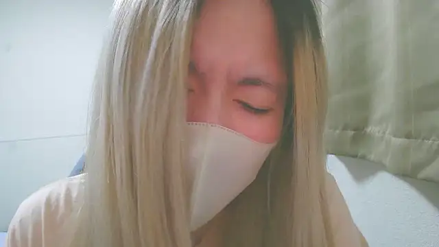 Snapshot of Remi_official chatting on 05-21-26, 12:34 Remi official online show from 05-21-26, 12:34