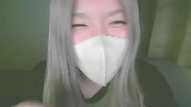 Snapshot of Remi_official chatting on 05-30-26, 06:05 Remi official online show from 05-30-26, 06:05