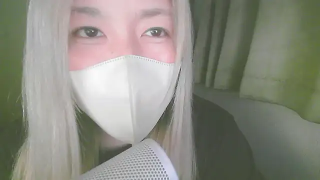 Snapshot of Remi_official chatting on 06-25-26, 01:48 Remi official online show from 06-25-26, 01:48