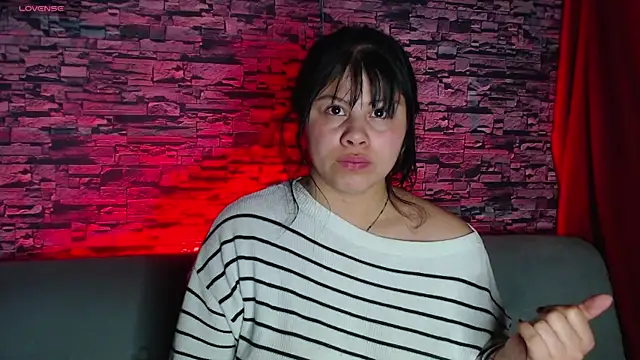 Snapshot of sofi_bronw chatting on 03-18-25, 10:36 sofi bronw online show from 03-18-25, 10:36
