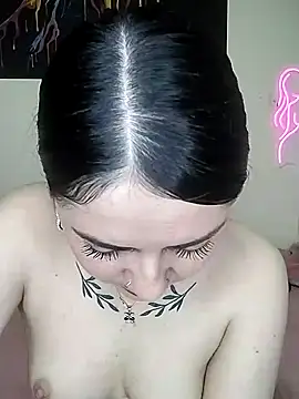 Emily-Hott- online show from 12-24-24, 03:16