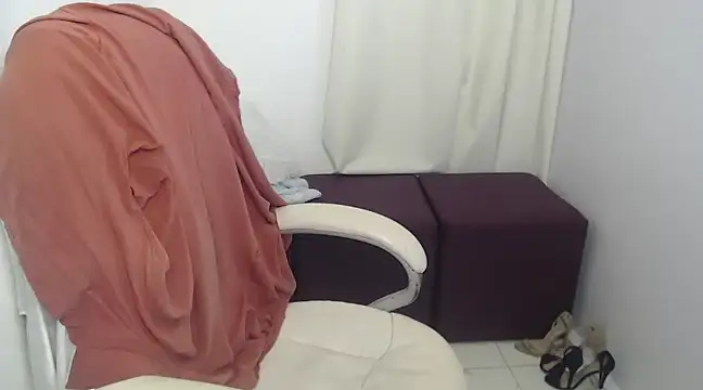 Xileny-Halliwey online show from 12-06-24, 12:23