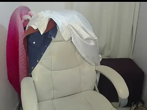 Xileny-Halliwey online show from 01-25-25, 11:13