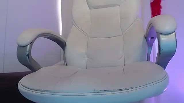 Xileny-Halliwey online show from 11-16-25, 03:50