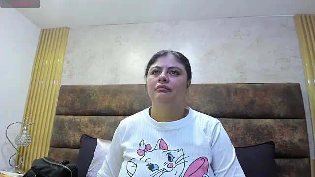Snapshot of ElizabethWeil chatting on 02-26-25, 12:03 ElizabethWeil online show from 02-26-25, 12:03