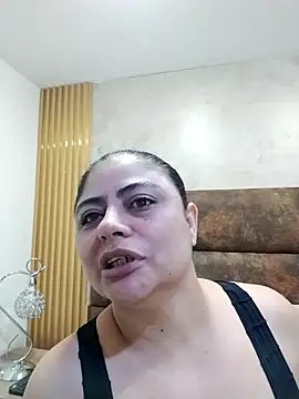 Snapshot of ElizabethWeil chatting on 03-10-25, 11:53 ElizabethWeil online show from 03-10-25, 11:53
