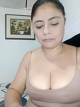 Snapshot of ElizabethWeil chatting on 09-30-25, 03:50 ElizabethWeil online show from 09-30-25, 03:50
