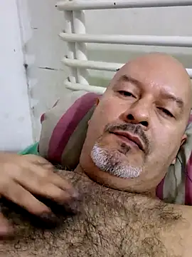 Juan 45 online show from 05-19-26, 01:39