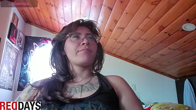 Snapshot of Darkness_jones_ chatting on 07-17-26, 06:46 Darkness jones online show from 07-17-26, 06:46