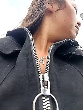 LIZ-06  online show from 02-20-25, 04:36