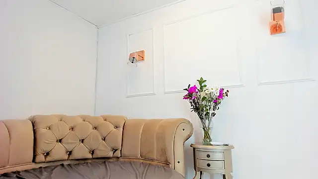 briannaduque online show from 02-21-25, 07:21