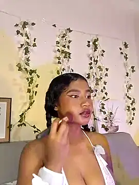Snapshot of emmamillher chatting on 09-20-25, 09:38 emmamillher online show from 09-20-25, 09:38