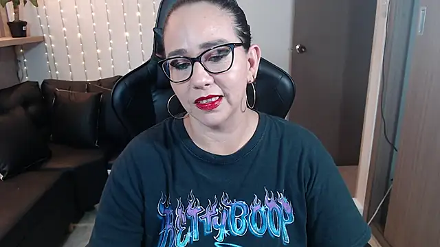 Snapshot of ashleylove_prg chatting on 12-22-24, 11:41 ashleylove prg online show from 12-22-24, 11:41