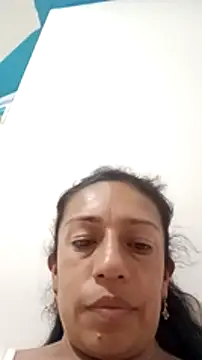 Snapshot of yaz_guzman chatting on 02-06-25, 10:53 yaz guzman online show from 02-06-25, 10:53