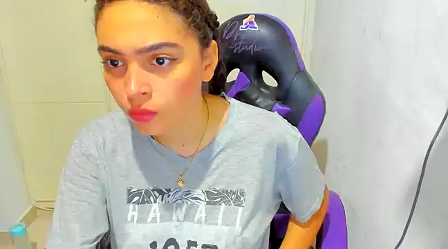 Lily anal squirt  online show from 12-16-24, 06:49