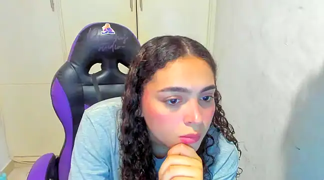 Lily anal squirt  online show from 12-28-24, 08:25