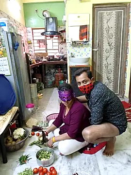 Snapshot of Cute-manisha chatting on 02-14-25, 06:23 Cute-manisha online show from 02-14-25, 06:23