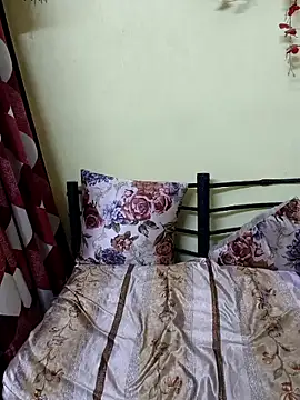 Snapshot of Cute-manisha chatting on 02-15-25, 06:23 Cute-manisha online show from 02-15-25, 06:23