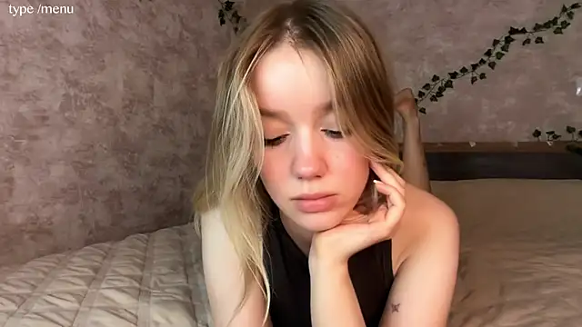 cutiemia0 online show from 06-25-26, 05:12