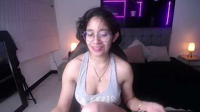 Lili Gomez  online show from 03-15-25, 02:55