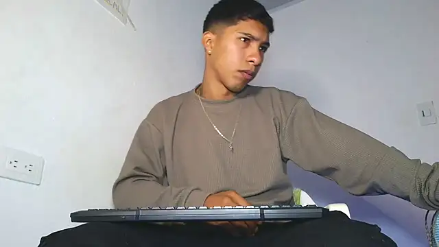 maximo vega newv online show from 03-11-26, 07:42