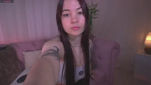 Lia Sweett  online show from 07-28-26, 04:39