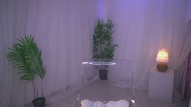 Lia Sweett  online show from 07-30-26, 04:17
