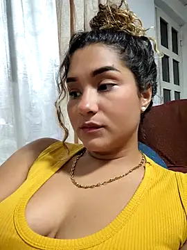 BrendaGirs online show from 11-19-25, 02:22