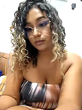 BrendaGirs online show from 04-11-26, 03:44