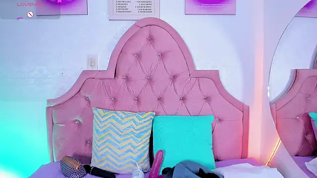 amandalee01 online show from 11-07-25, 06:19