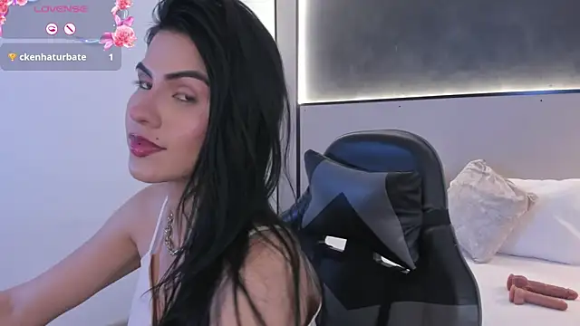 stephanya  online show from 04-17-26, 09:29