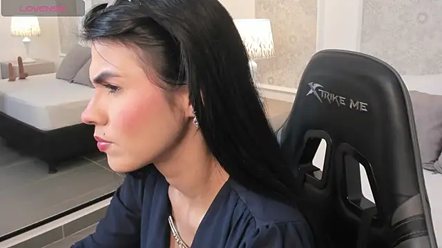 Snapshot of stephanya_ chatting on 06-04-26, 07:42 stephanya online show from 06-04-26, 07:42