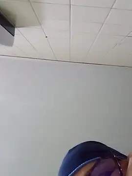 Darly Gomez online show from 01-29-25, 02:51