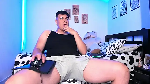 Nicolaskoling online show from 12-14-24, 02:01