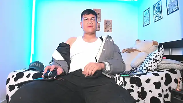 Nicolaskoling online show from 12-15-24, 03:45